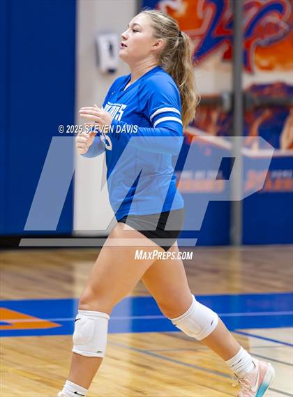 Thumbnail 2 in Valley Christian vs. Thatcher (Westwood TOC) photogallery.
