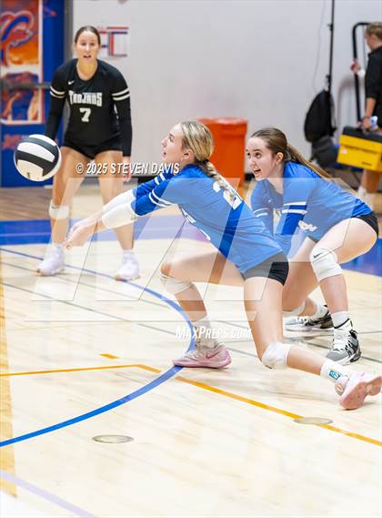 Thumbnail 1 in Valley Christian vs. Thatcher (Westwood TOC) photogallery.