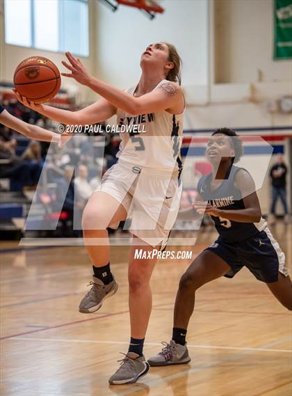 Thumbnail 3 in Bellarmine Prep vs. Skyview (WIAA 4A Quarterfinal) photogallery.