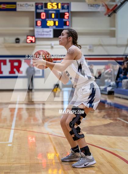 Thumbnail 1 in Bellarmine Prep vs. Skyview (WIAA 4A Quarterfinal) photogallery.