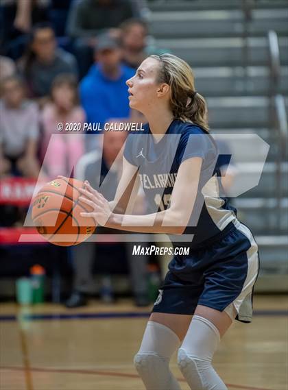 Thumbnail 2 in Bellarmine Prep vs. Skyview (WIAA 4A Quarterfinal) photogallery.