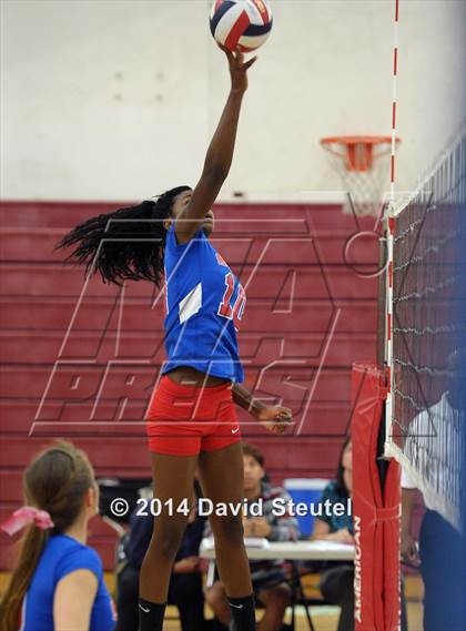 Thumbnail 2 in Highlands @ Encina Prep photogallery.