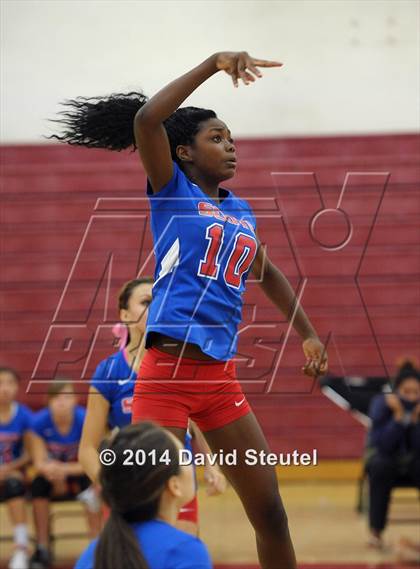 Thumbnail 2 in Highlands @ Encina Prep photogallery.