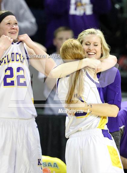 Thumbnail 2 in Kit Carson vs. Fleming (CHSAA 1A Final) photogallery.