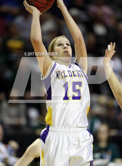 Thumbnail 2 in Kit Carson vs. Fleming (CHSAA 1A Final) photogallery.