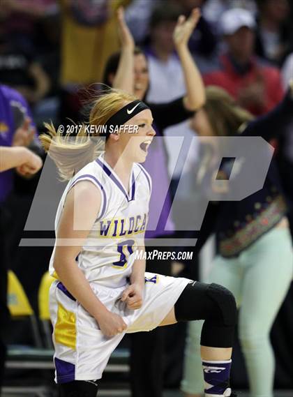 Thumbnail 3 in Kit Carson vs. Fleming (CHSAA 1A Final) photogallery.