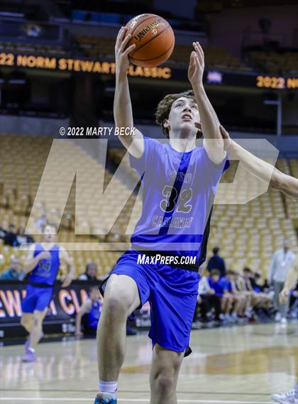 Thumbnail 2 in Blair Oaks vs South Callaway (Norm Stewart Classic) photogallery.