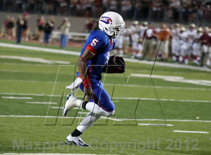 Thumbnail 1 in Rouse @ Leander photogallery.
