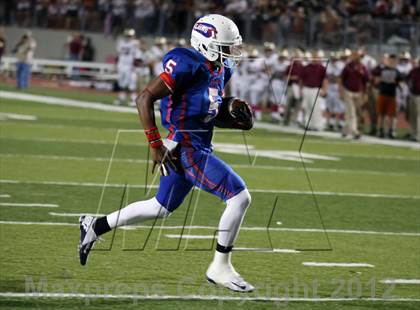 Thumbnail 2 in Rouse @ Leander photogallery.