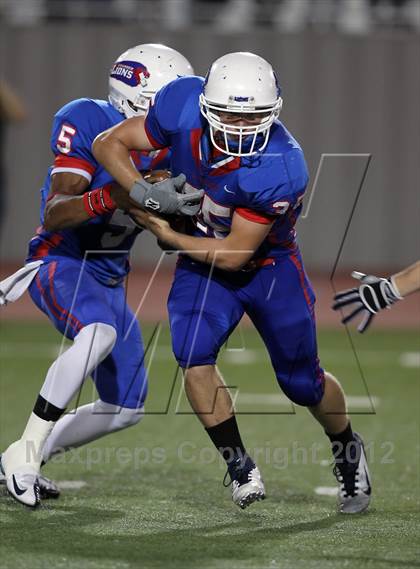 Thumbnail 1 in Rouse @ Leander photogallery.