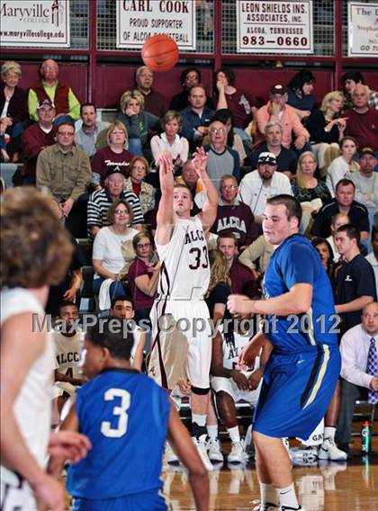 Thumbnail 3 in Christian Academy of Knoxville vs. Alcoa (Region 2-AA Semifinal) photogallery.