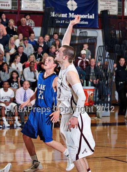 Thumbnail 1 in Christian Academy of Knoxville vs. Alcoa (Region 2-AA Semifinal) photogallery.