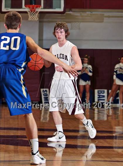 Thumbnail 1 in Christian Academy of Knoxville vs. Alcoa (Region 2-AA Semifinal) photogallery.