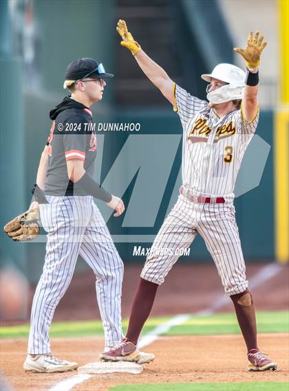 Thumbnail 1 in Centerville vs. Collinsville (UIL 2A Baseball Semifinal) photogallery.