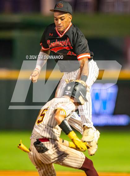 Thumbnail 1 in Centerville vs. Collinsville (UIL 2A Baseball Semifinal) photogallery.