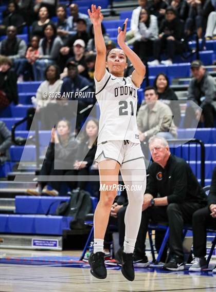 Thumbnail 2 in Bishop O'Dowd vs. California (CIF NCS Division 1 Final) photogallery.
