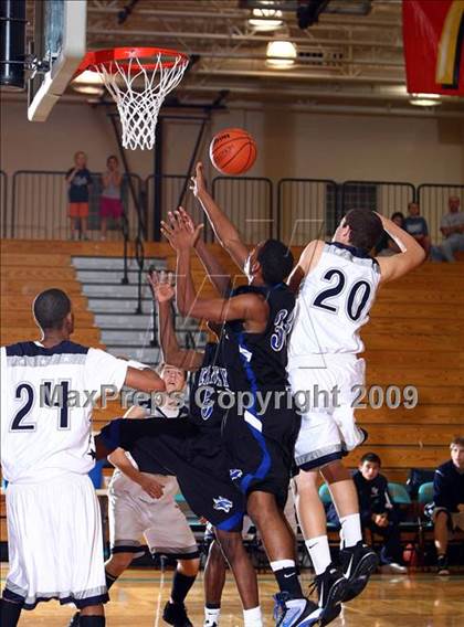 Thumbnail 2 in Smithson Valley vs. Dekaney (McDonalds Texas Invitational) photogallery.