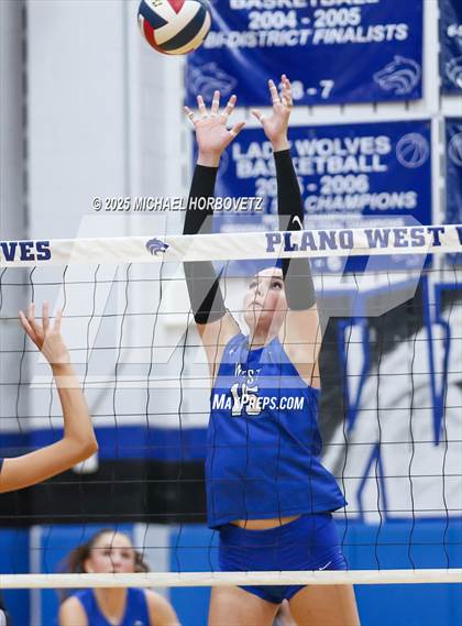 Thumbnail 2 in McKinney Boyd @ Plano West photogallery.