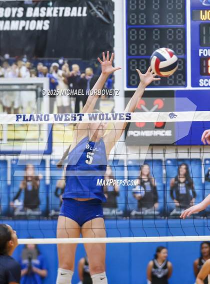 Thumbnail 1 in McKinney Boyd @ Plano West photogallery.