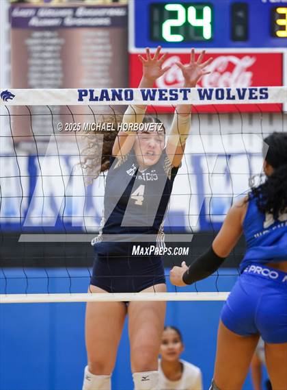 Thumbnail 2 in McKinney Boyd @ Plano West photogallery.