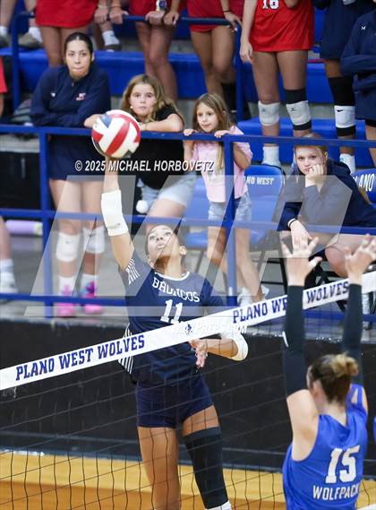 Thumbnail 2 in McKinney Boyd @ Plano West photogallery.