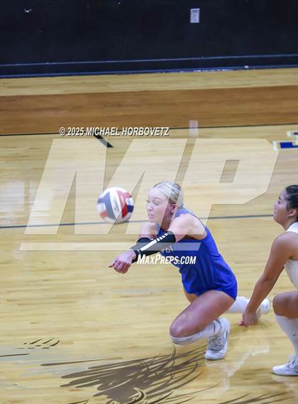 Thumbnail 3 in McKinney Boyd @ Plano West photogallery.