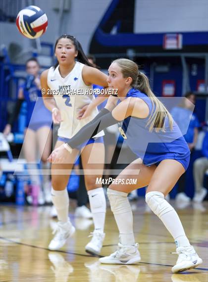Thumbnail 3 in McKinney Boyd @ Plano West photogallery.
