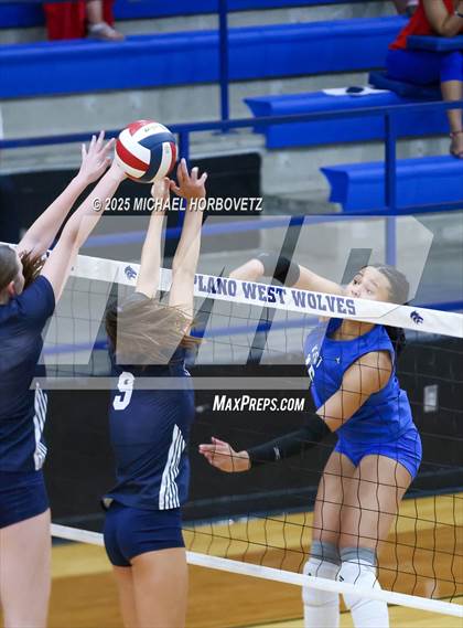 Thumbnail 2 in McKinney Boyd @ Plano West photogallery.