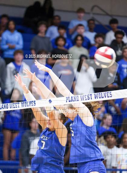 Thumbnail 2 in McKinney Boyd @ Plano West photogallery.