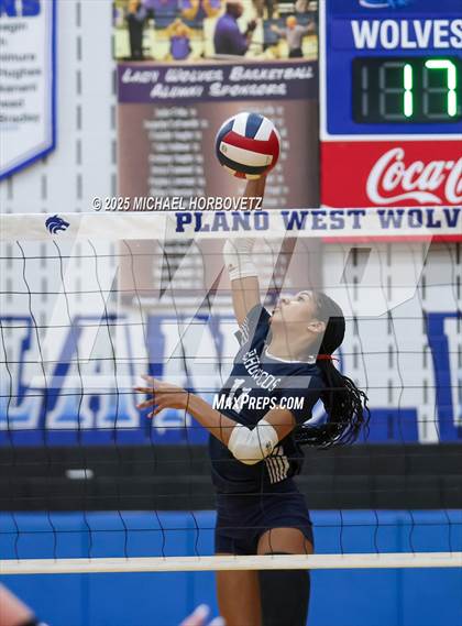 Thumbnail 3 in McKinney Boyd @ Plano West photogallery.