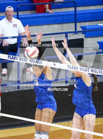 Thumbnail 3 in McKinney Boyd @ Plano West photogallery.