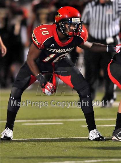 Thumbnail 1 in Etiwanda vs. Norco photogallery.