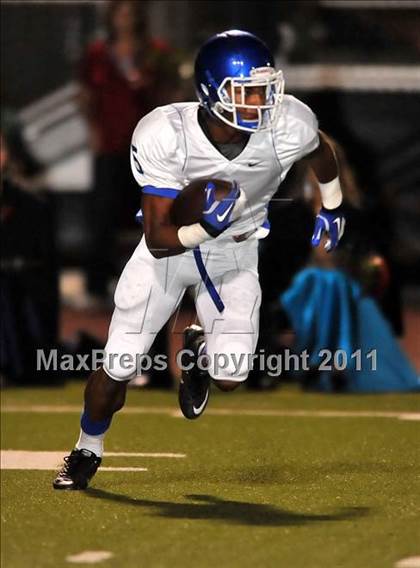 Thumbnail 2 in Etiwanda vs. Norco photogallery.