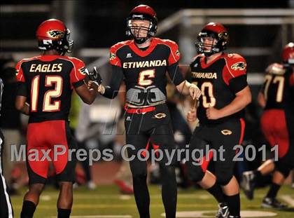 Thumbnail 2 in Etiwanda vs. Norco photogallery.