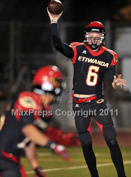 Thumbnail 2 in Etiwanda vs. Norco photogallery.