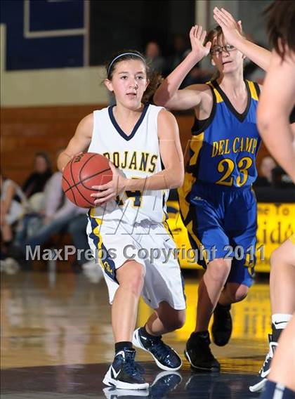 Thumbnail 2 in Del Campo vs. Oak Ridge (Trojan Toss-Up) photogallery.