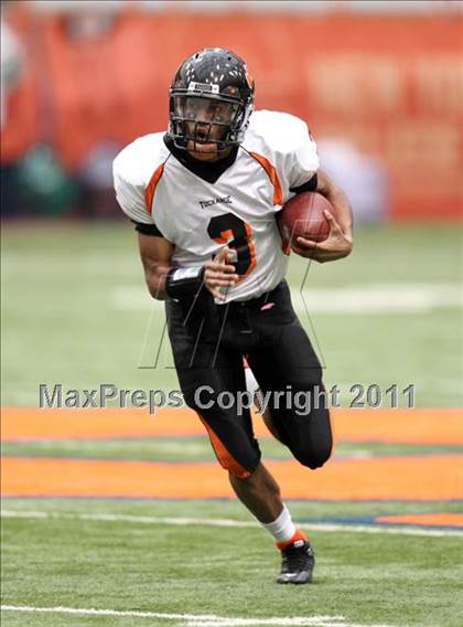 Thumbnail 3 in Tuckahoe vs. Caledonia-Mumford (NYSPHSAA Class D Final) photogallery.
