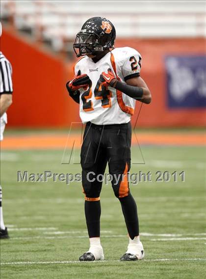 Thumbnail 2 in Tuckahoe vs. Caledonia-Mumford (NYSPHSAA Class D Final) photogallery.