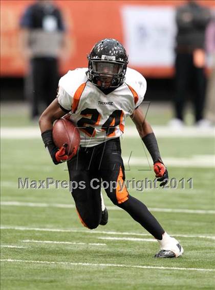 Thumbnail 2 in Tuckahoe vs. Caledonia-Mumford (NYSPHSAA Class D Final) photogallery.