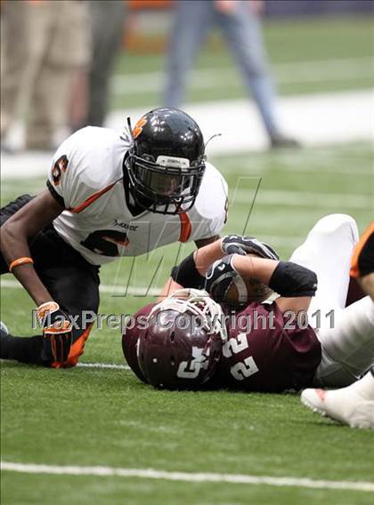 Thumbnail 2 in Tuckahoe vs. Caledonia-Mumford (NYSPHSAA Class D Final) photogallery.