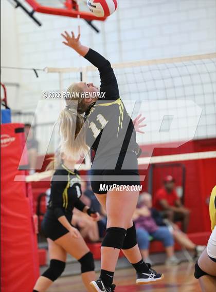 Thumbnail 2 in Lincolnton @ Newton-Conover photogallery.