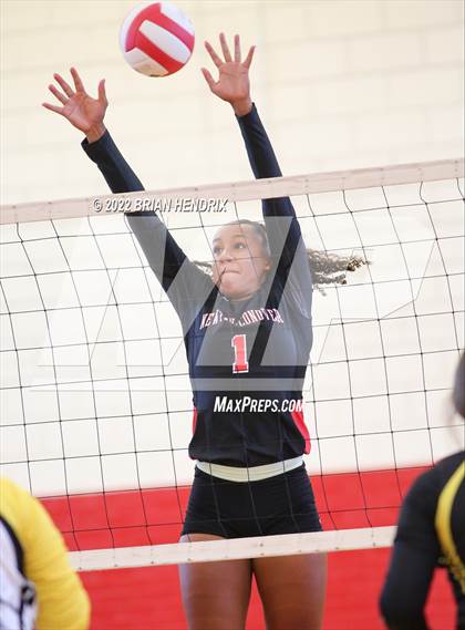 Thumbnail 1 in Lincolnton @ Newton-Conover photogallery.
