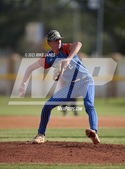Thumbnail 3 in 44th Annual FACA South All-Stars vs East All-Stars photogallery.