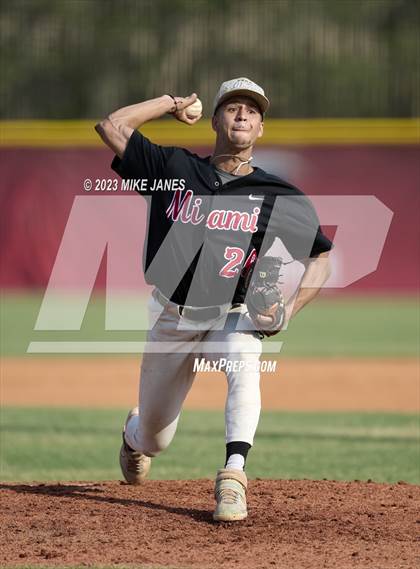 Thumbnail 3 in 44th Annual FACA South All-Stars vs East All-Stars photogallery.