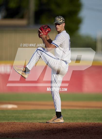 Thumbnail 2 in 44th Annual FACA South All-Stars vs East All-Stars photogallery.
