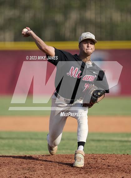 Thumbnail 3 in 44th Annual FACA South All-Stars vs East All-Stars photogallery.
