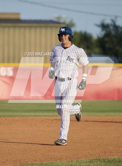 Thumbnail 2 in 44th Annual FACA South All-Stars vs East All-Stars photogallery.