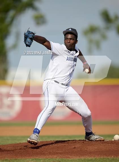 Thumbnail 3 in 44th Annual FACA South All-Stars vs East All-Stars photogallery.