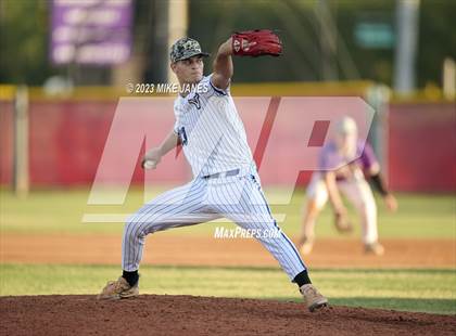 Thumbnail 1 in 44th Annual FACA South All-Stars vs East All-Stars photogallery.