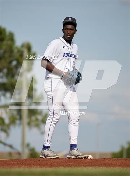 Thumbnail 1 in 44th Annual FACA South All-Stars vs East All-Stars photogallery.
